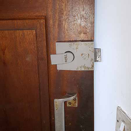 Fixing Upper Lock Door